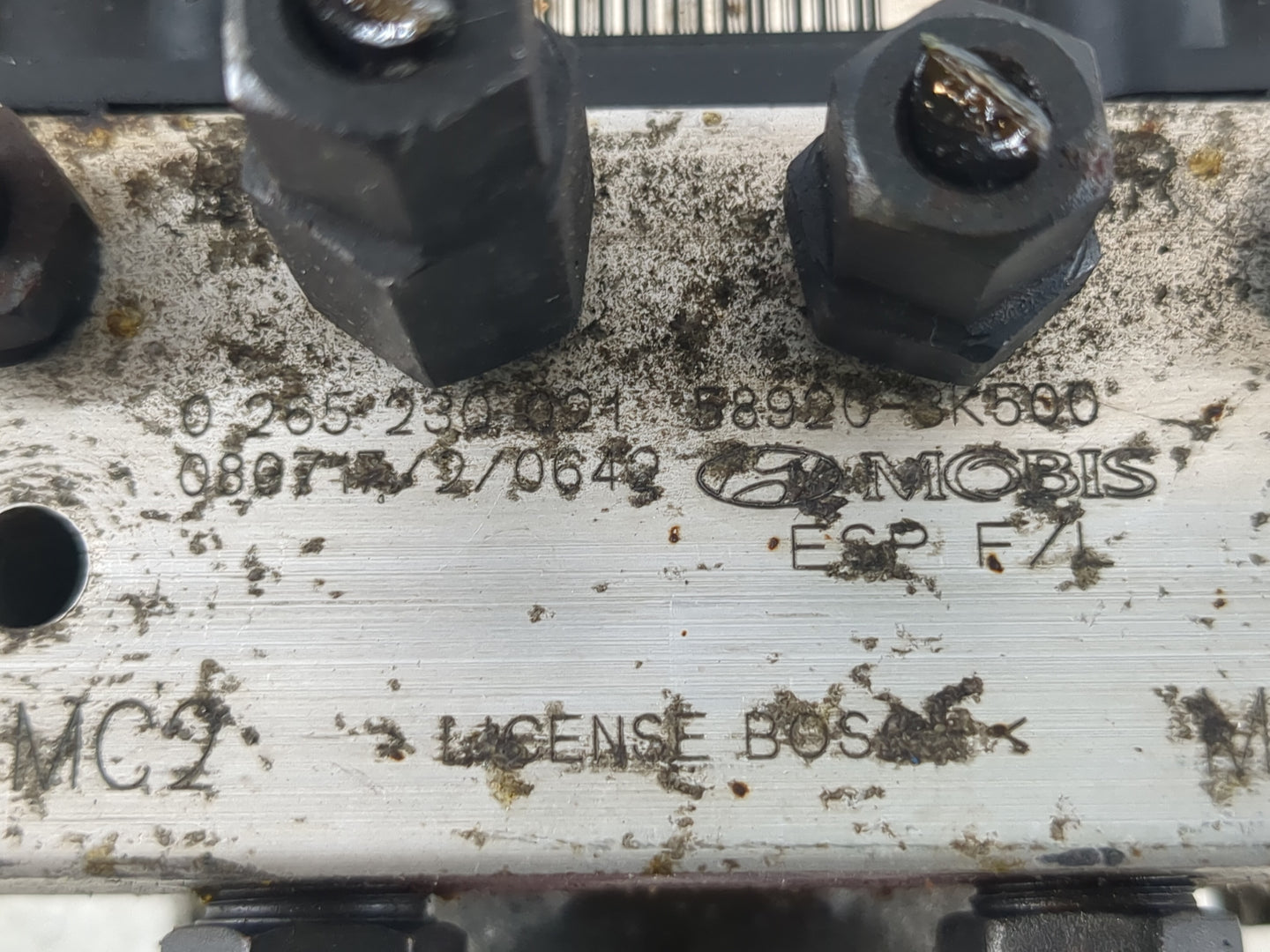 2009-2010 Hyundai Sonata ABS Pump Control Module Replacement P/N:58920-3K500 Fits Fits 2009 2010 OEM Used Auto Parts - Oemus