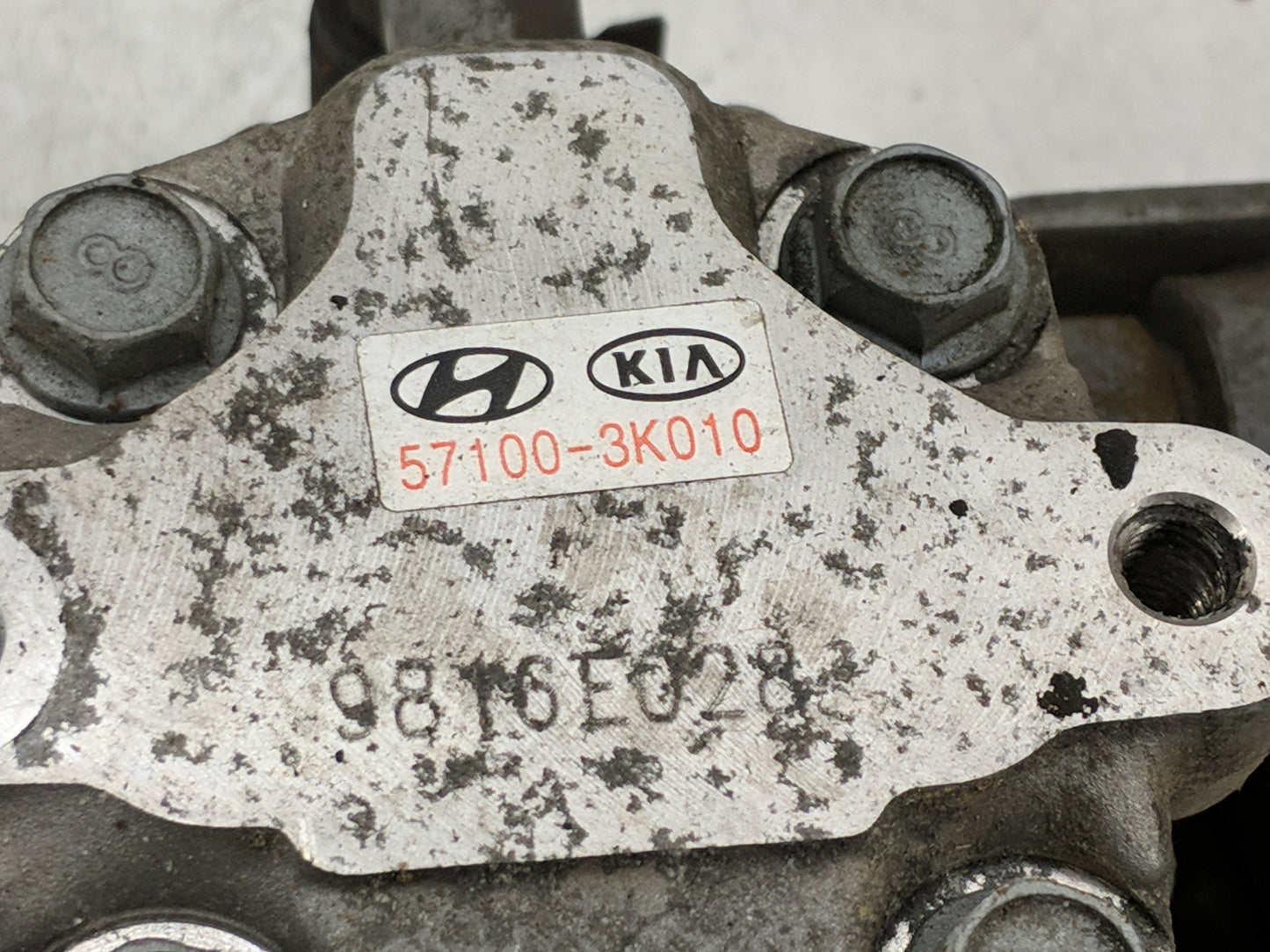 2008-2010 Hyundai Sonata Power Steering Column Pump Oem - Oemusedautoparts1.com
