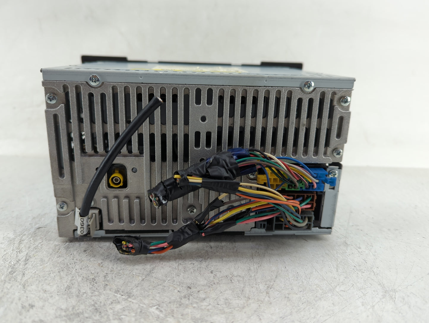 2009-2010 Hyundai Sonata Radio AM FM Cd Player Receiver Replacement P/N:96185-3K100 Fits Fits 2009 2010 OEM Used Auto Parts 