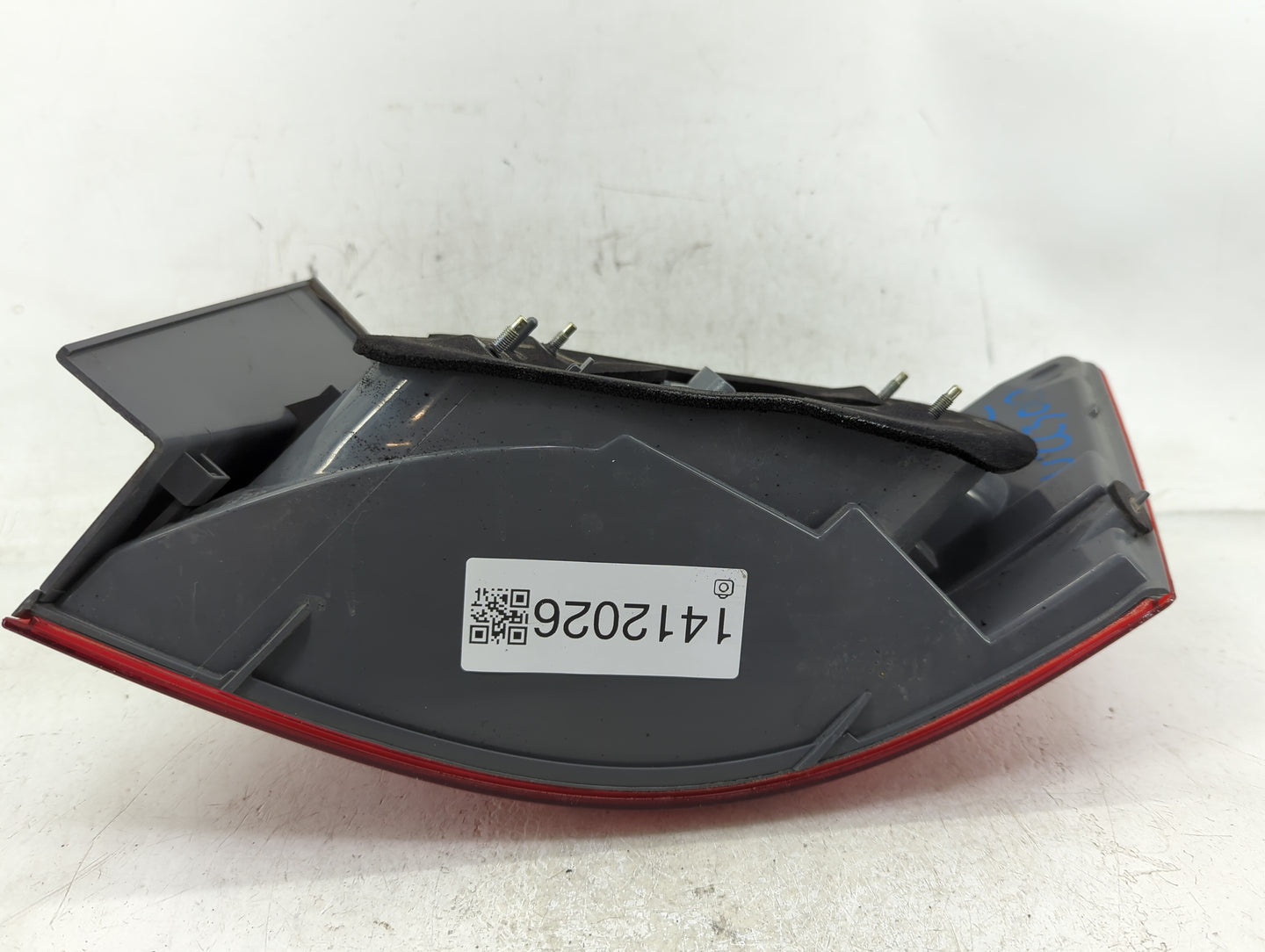 2009-2010 Hyundai Sonata Tail Light Assembly Driver Left OEM P/N:92401-0A Fits Fits 2009 2010 OEM Used Auto Parts - Oemuseda