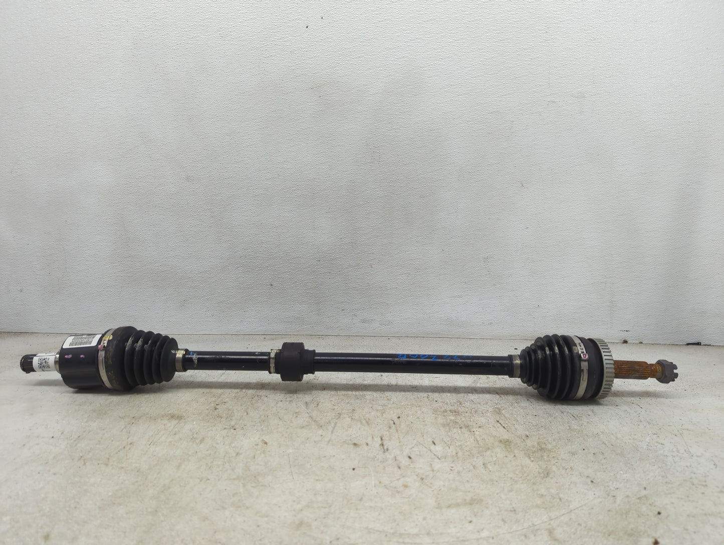 2009-2010 Hyundai Sonata Axle Shaft Front Passenger Cv C/v - Oemusedautoparts1.com