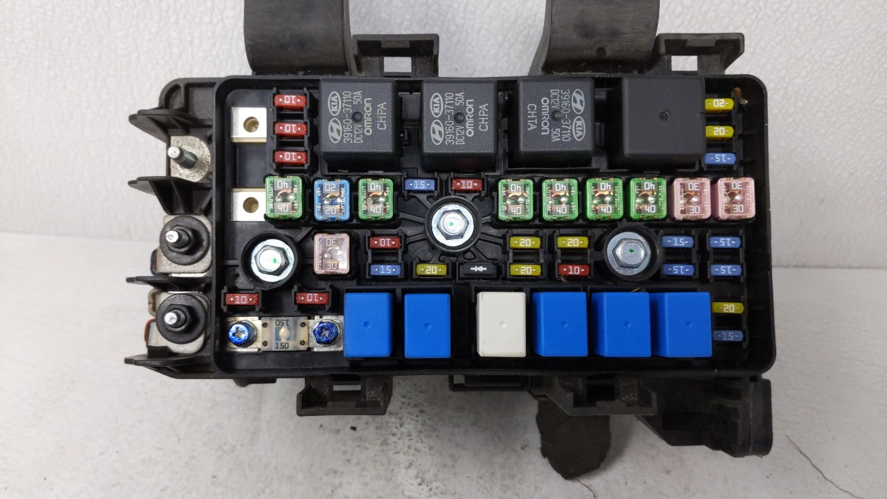 2008-2010 Hyundai Sonata Fusebox Fuse Box Panel Relay Module P/N:91950-3K540 91950-3K750 Fits Fits 2008 2009 2010 OEM Used A