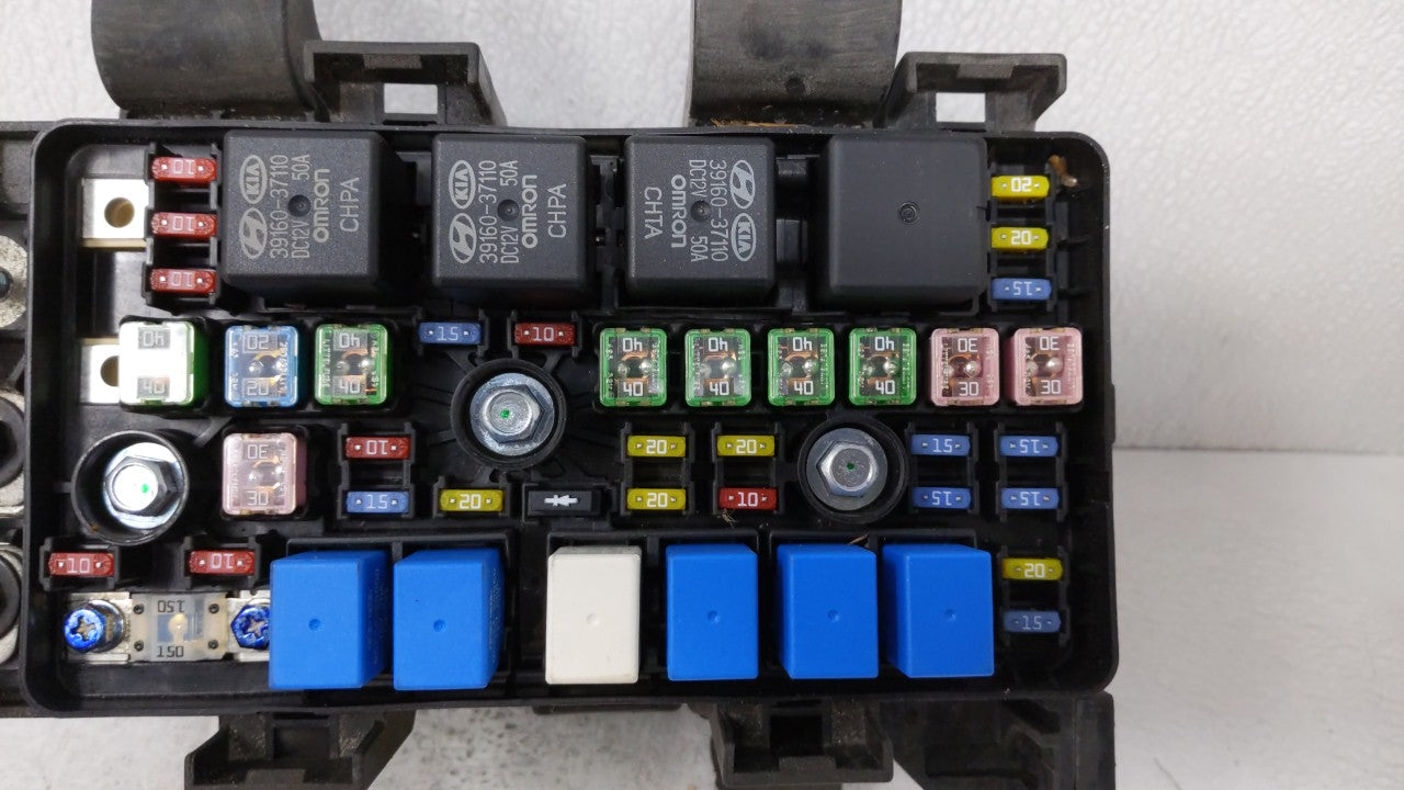 2008-2010 Hyundai Sonata Fusebox Fuse Box Panel Relay Module P/N:91950-3K540 91950-3K750 Fits Fits 2008 2009 2010 OEM Used A