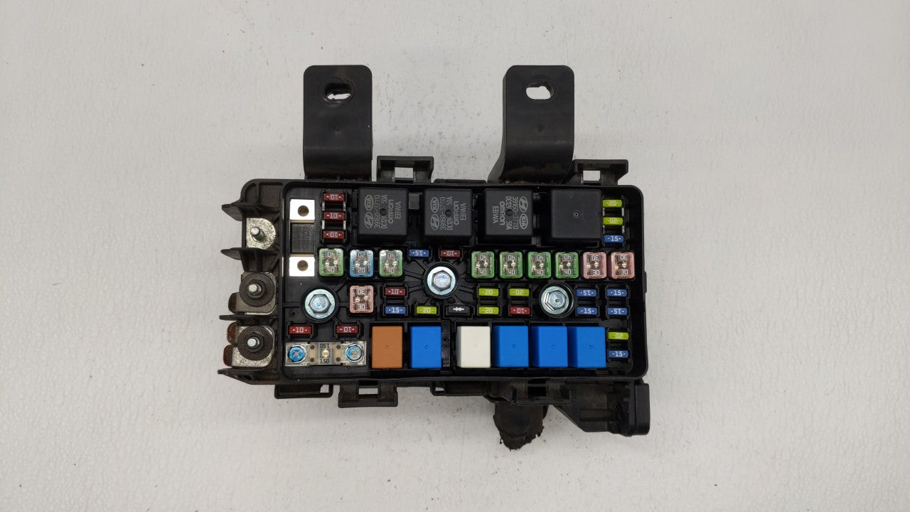 2008-2010 Hyundai Sonata Fusebox Fuse Box Panel Relay Module P/N:91950-3K540 91950-3K750 Fits Fits 2008 2009 2010 OEM Used A