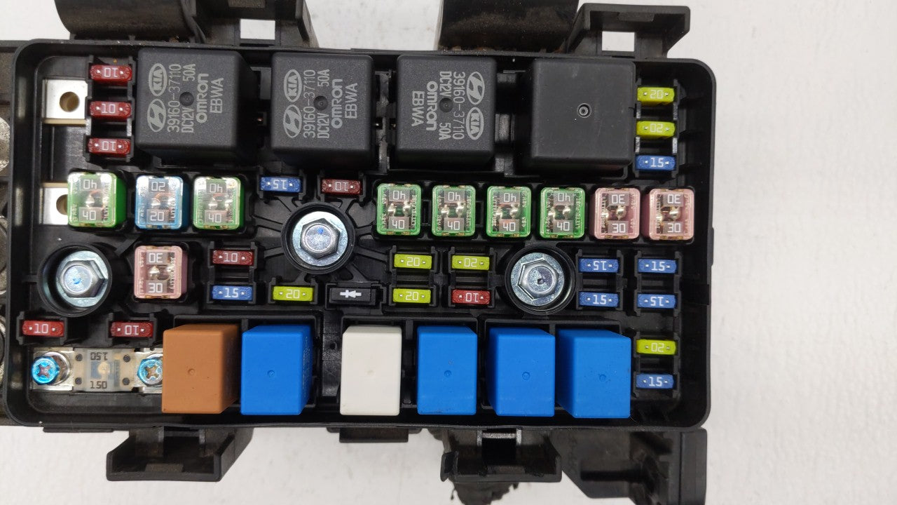 2008-2010 Hyundai Sonata Fusebox Fuse Box Panel Relay Module P/N:91950-3K540 91950-3K750 Fits Fits 2008 2009 2010 OEM Used A