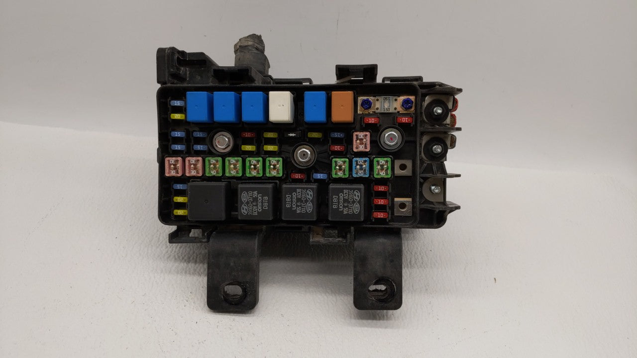 2008-2010 Hyundai Sonata Fusebox Fuse Box Panel Relay Module P/N:91950-3K540 91950-3K750 Fits Fits 2008 2009 2010 OEM Used A