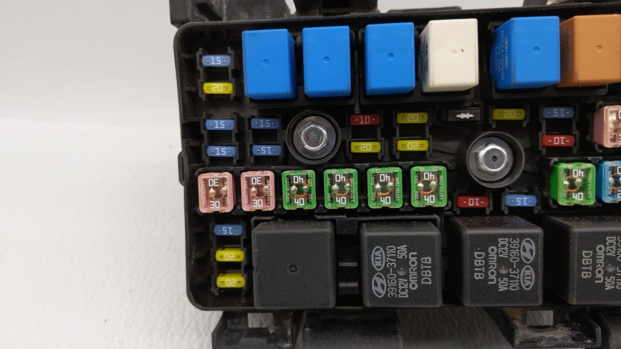 2008-2010 Hyundai Sonata Fusebox Fuse Box Panel Relay Module P/N:91950-3K540 91950-3K750 Fits Fits 2008 2009 2010 OEM Used A