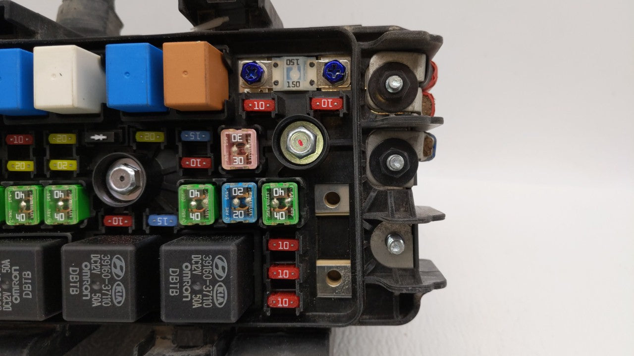 2008-2010 Hyundai Sonata Fusebox Fuse Box Panel Relay Module P/N:91950-3K540 91950-3K750 Fits Fits 2008 2009 2010 OEM Used A