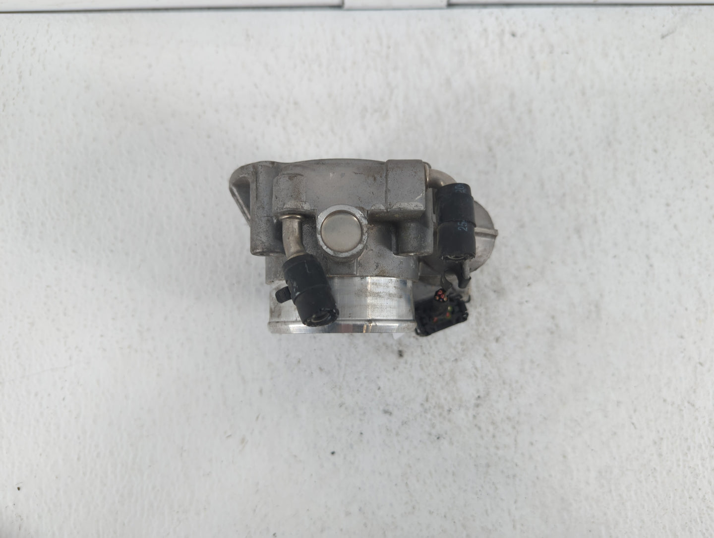 2006-2010 Hyundai Sonata Throttle Body P/N:35100-25400 35100-25200 Fits Fits 2006 2007 2008 2009 2010 2011 2012 2013 OEM Use