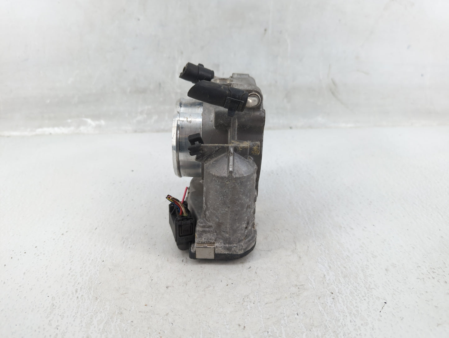 2006-2010 Hyundai Sonata Throttle Body P/N:35100-25200 Fits Fits 2006 2007 2008 2009 2010 2011 2012 2013 OEM Used Auto Parts