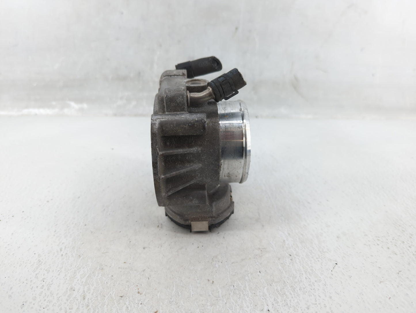 2006-2010 Hyundai Sonata Throttle Body P/N:35100-25200 Fits Fits 2006 2007 2008 2009 2010 2011 2012 2013 OEM Used Auto Parts