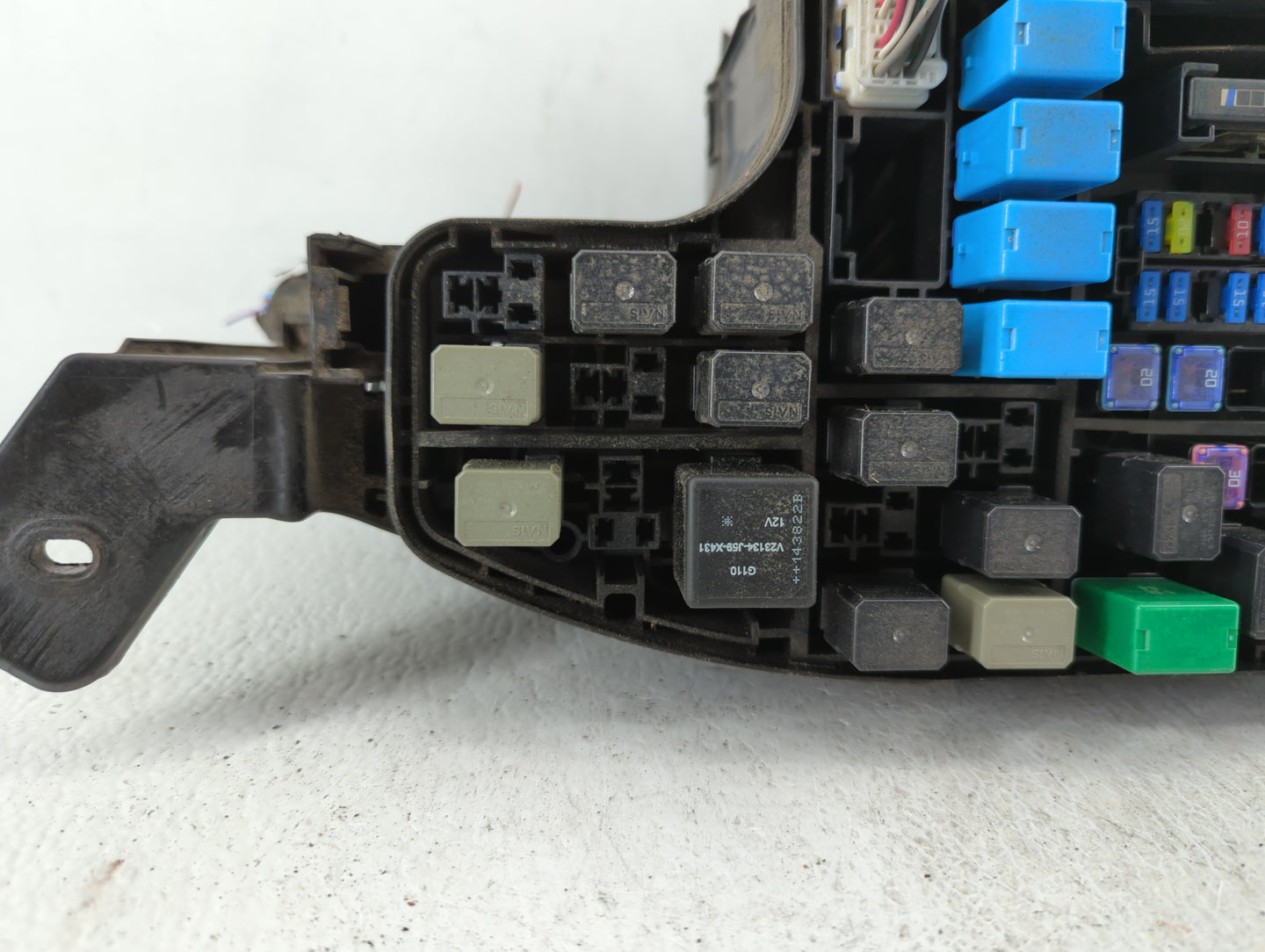 2008-2010 Hyundai Sonata Fusebox Fuse Box Panel Relay Module P/N:KD45675X0C KD45-675X0 C Fits Fits 2008 2009 2010 OEM Used A