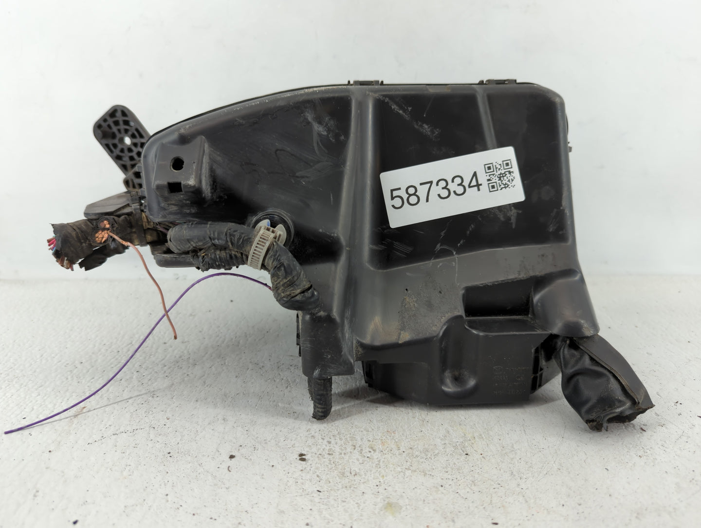 2008-2010 Hyundai Sonata Fusebox Fuse Box Panel Relay Module P/N:KD45675X0C KD45-675X0 C Fits Fits 2008 2009 2010 OEM Used A