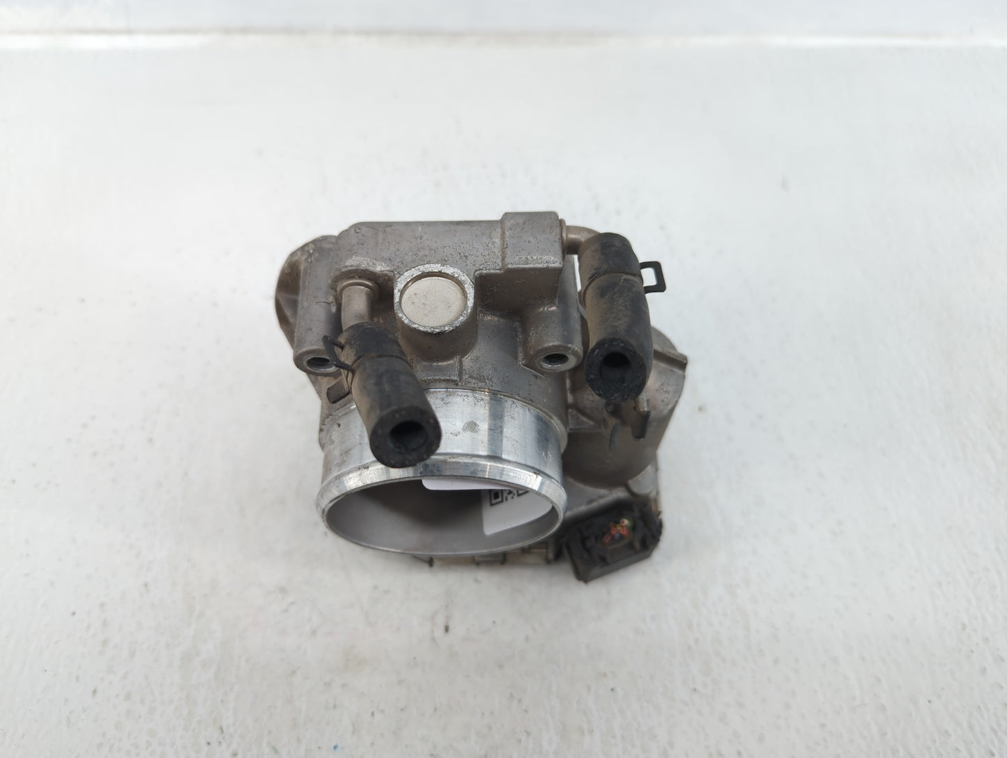 2006-2010 Hyundai Sonata Throttle Body P/N:35100-25200 Fits Fits 2006 2007 2008 2009 2010 2011 2012 2013 OEM Used Auto Parts