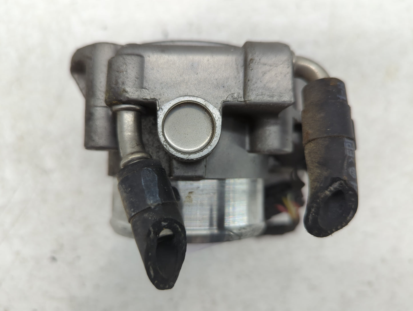 2006-2010 Hyundai Sonata Throttle Body P/N:35100-25200 Fits Fits 2006 2007 2008 2009 2010 2011 2012 2013 OEM Used Auto Parts