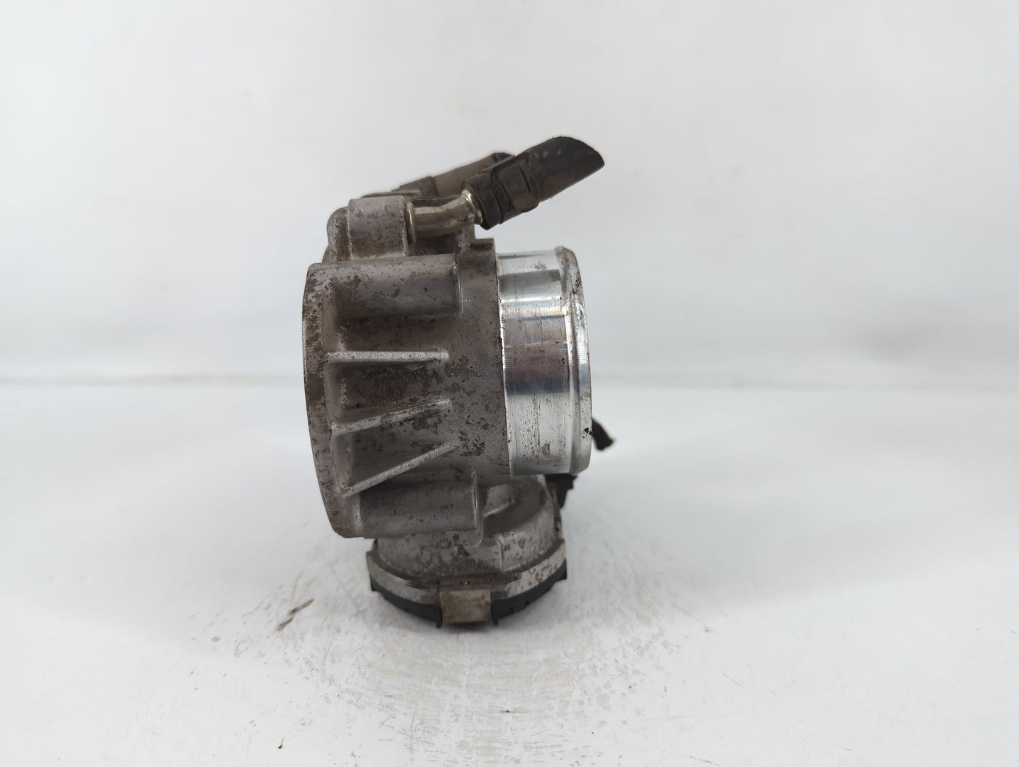 2006-2010 Hyundai Sonata Throttle Body P/N:9 590 930 001 35100-2400 Fits Fits 2006 2007 2008 2009 2010 2011 2012 2013 OEM Us