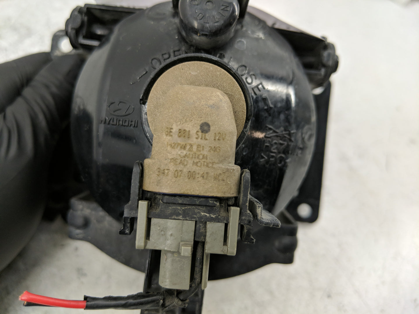 2005-2009 Hyundai Tucson Driver Left Oem Front Light Lamp - Oemusedautoparts1.com