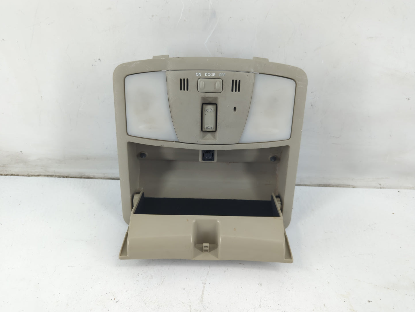 2009 Infiniti Fx35 Overhead Roof Console - Oemusedautoparts1.com
