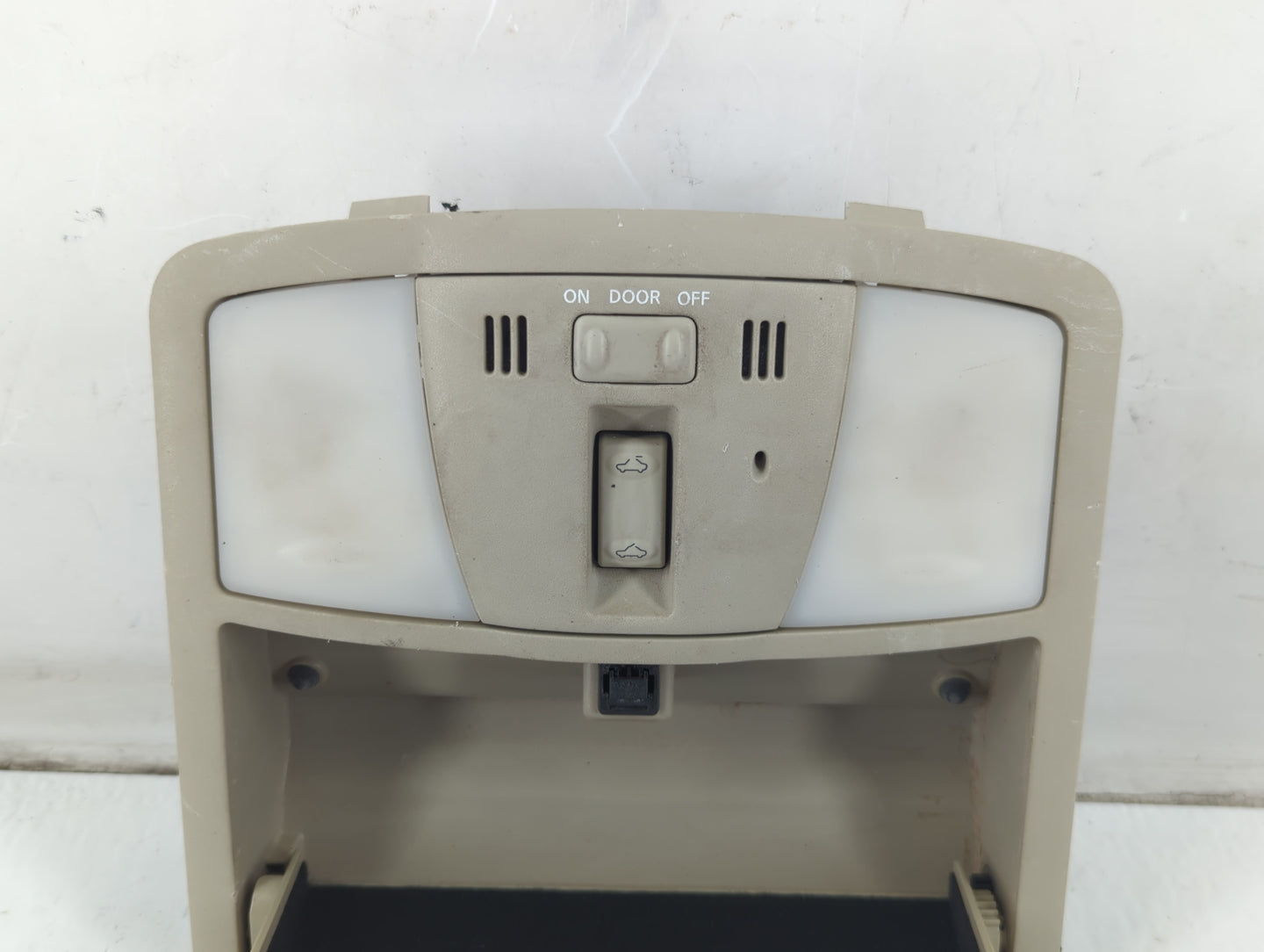 2009 Infiniti Fx35 Overhead Roof Console - Oemusedautoparts1.com