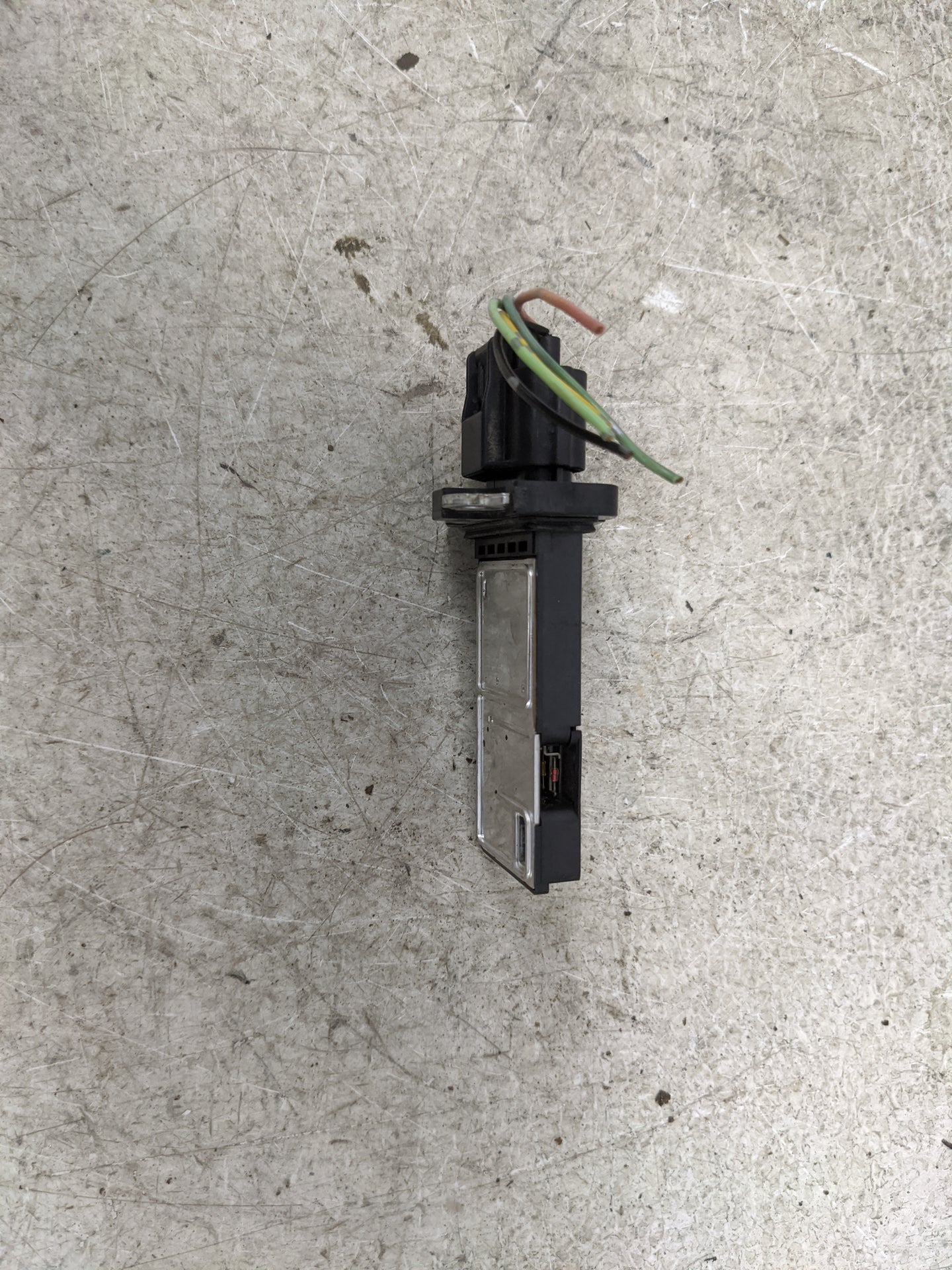 2009-2012 Infiniti Fx35 Mass Air Flow Meter Maf 1489699 - Oemusedautoparts1.com