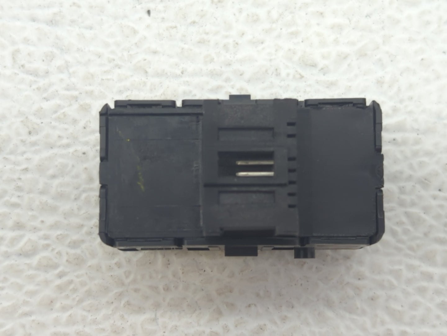 2009 Infiniti Fx35 Front Right Passenger Interior Door Panel Trim - Oemusedautoparts1.com