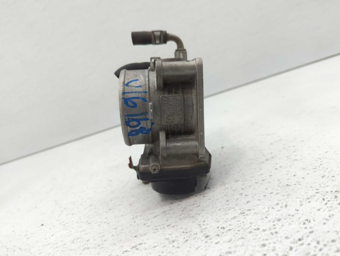 2009-2012 Infiniti Fx35 Throttle Body P/N:526-01 526-02 Fits OEM Used Auto Parts - Oemusedautoparts1.com