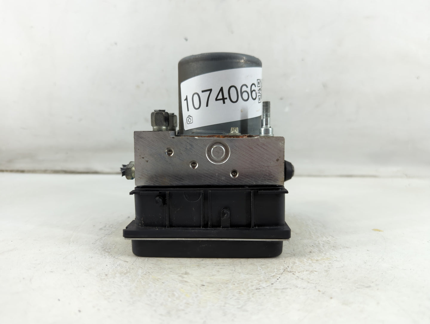 2009-2010 Infiniti G37 ABS Pump Control Module Replacement P/N:47660 JJ50A Fits Fits 2009 2010 OEM Used Auto Parts - Oemused