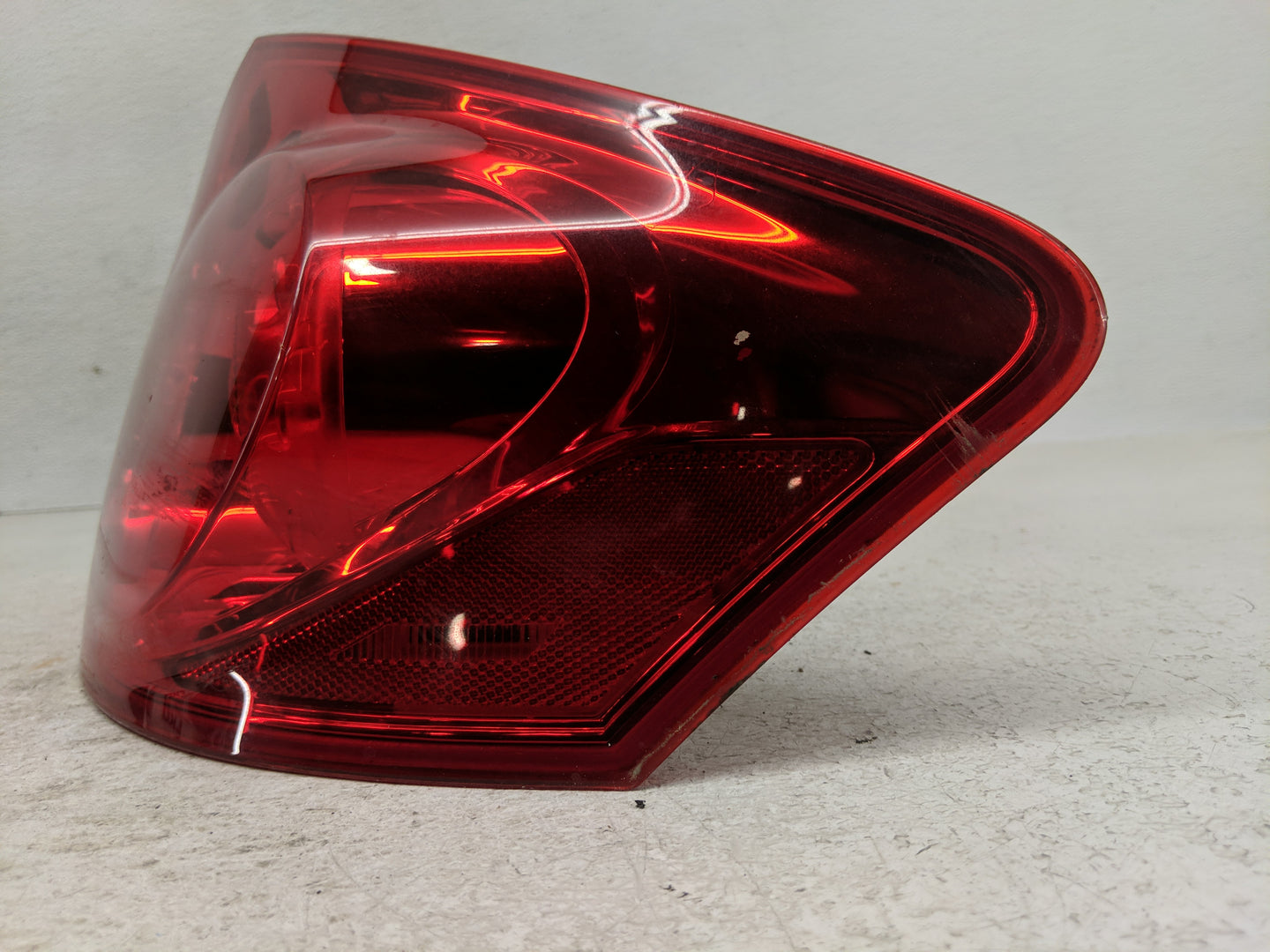 2009-2013 Infiniti G37 Tail Light Assembly Passenger Right OEM Fits Fits 2007 2008 2009 2010 2011 2012 2013 2015 OEM Used Au
