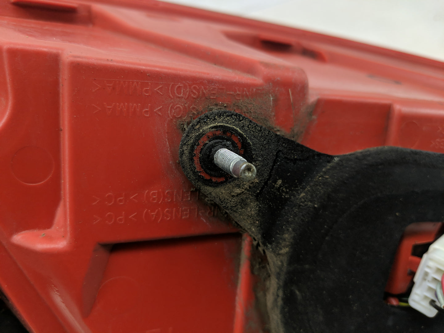 2009-2013 Infiniti G37 Tail Light Assembly Passenger Right OEM Fits Fits 2007 2008 2009 2010 2011 2012 2013 2015 OEM Used Au