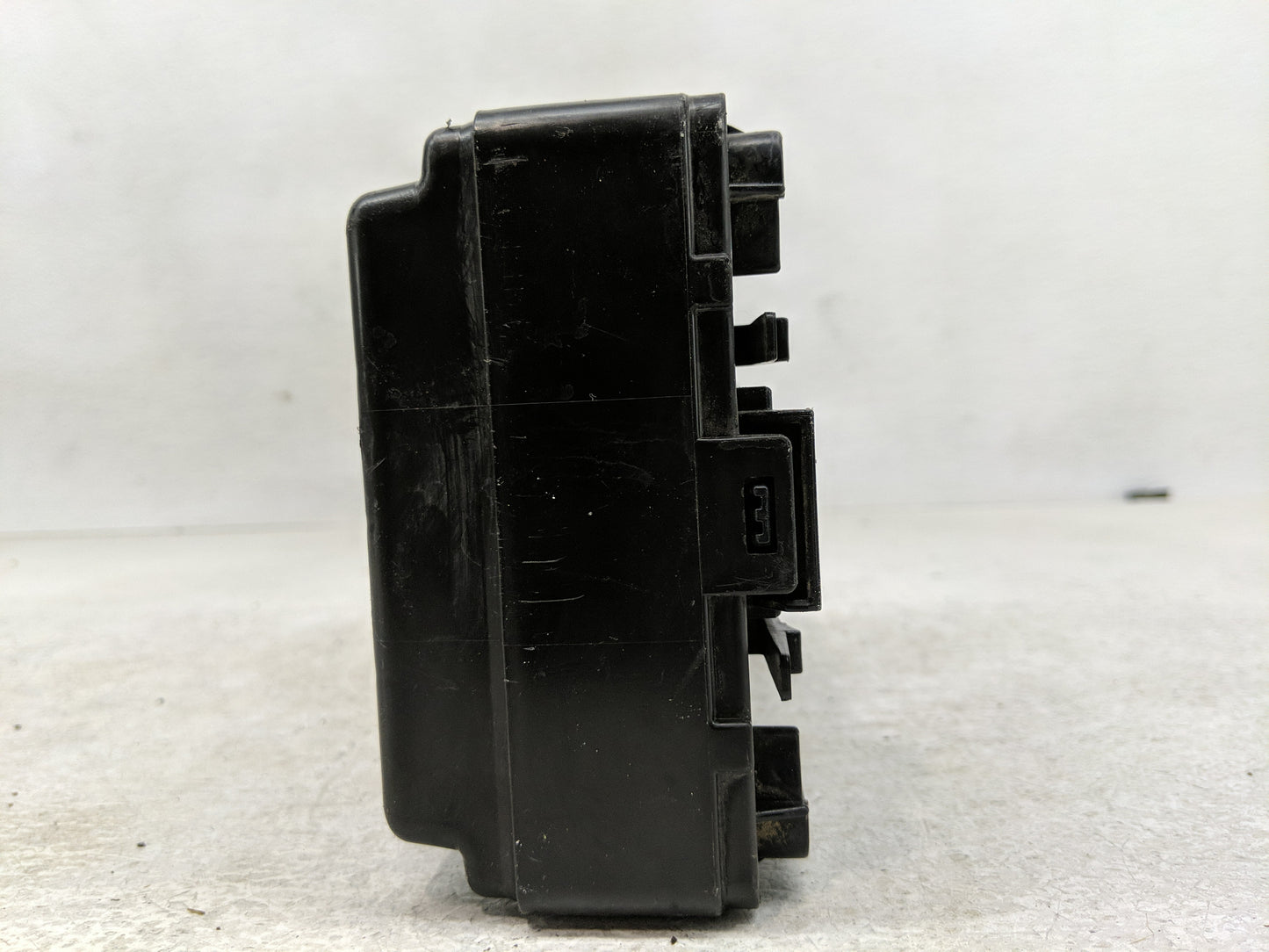2008-2009 Infiniti G37 Fusebox Fuse Box Panel Relay Module P/N:284B7 JK00A Fits Fits 2008 2009 OEM Used Auto Parts - Oemused