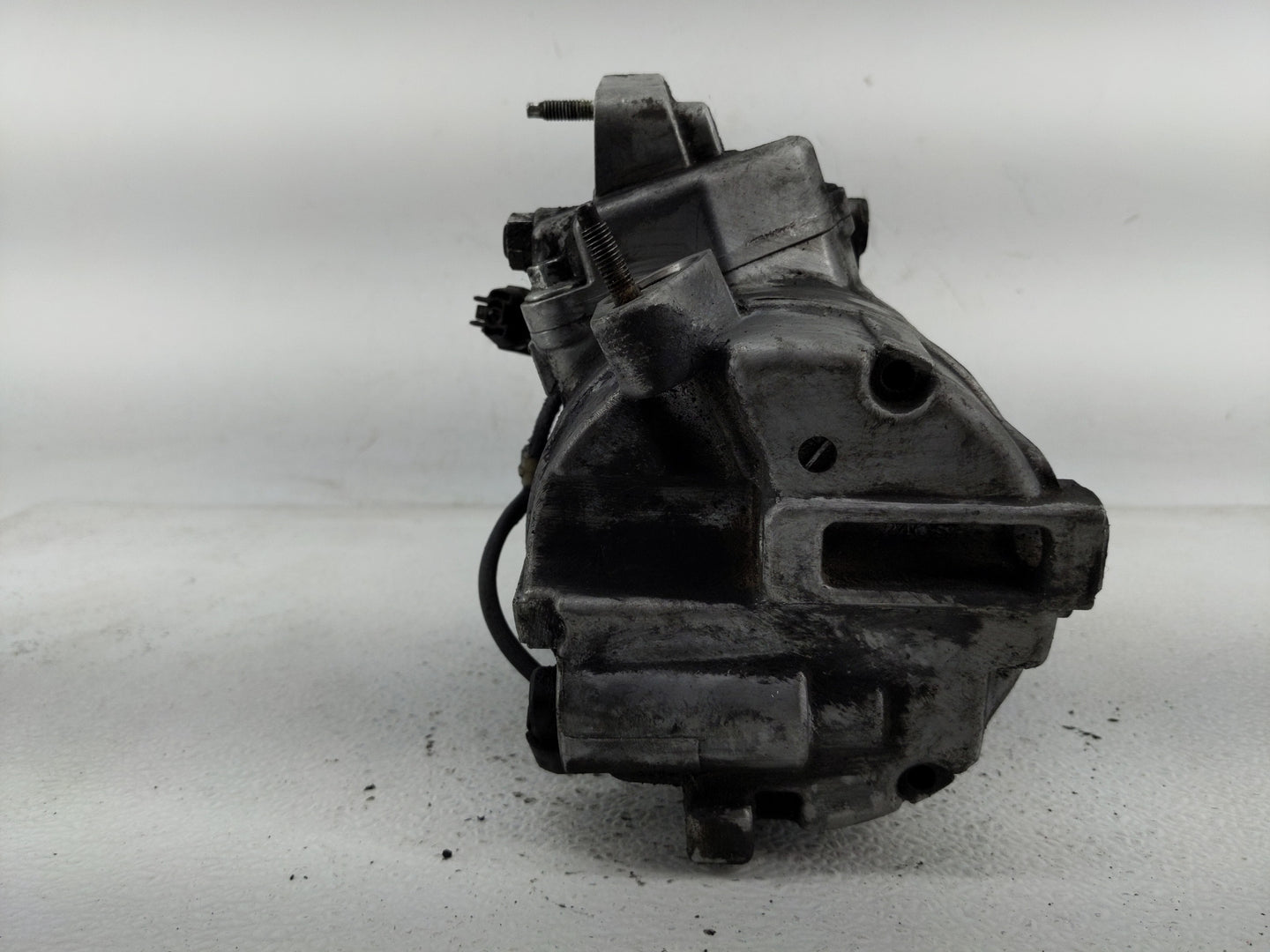 2009-2013 Infiniti G37 Air Conditioning A/c Ac Compressor Oem - Oemusedautoparts1.com