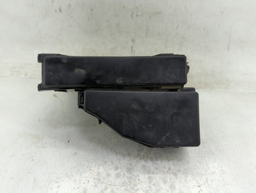 2009 Infiniti G37 Fusebox Fuse Box Panel Relay Module P/N:7254-5763 Fits OEM Used Auto Parts - Oemusedautoparts1.com