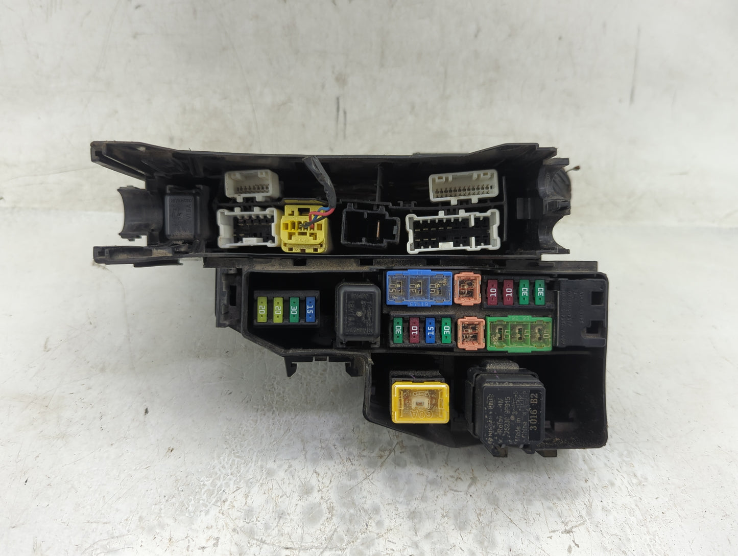 2009 Infiniti G37 Fusebox Fuse Box Panel Relay Module P/N:7254-5763 Fits OEM Used Auto Parts - Oemusedautoparts1.com