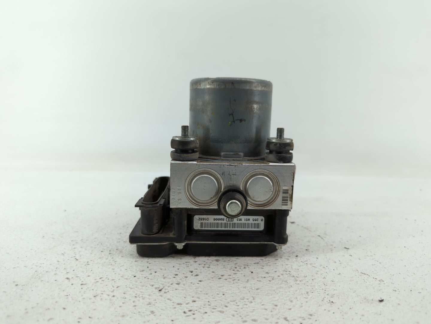 2009-2010 Infiniti G37 ABS Pump Control Module Replacement P/N:47660 1ND0C 47660 1NG0A Fits Fits 2009 2010 OEM Used Auto Par