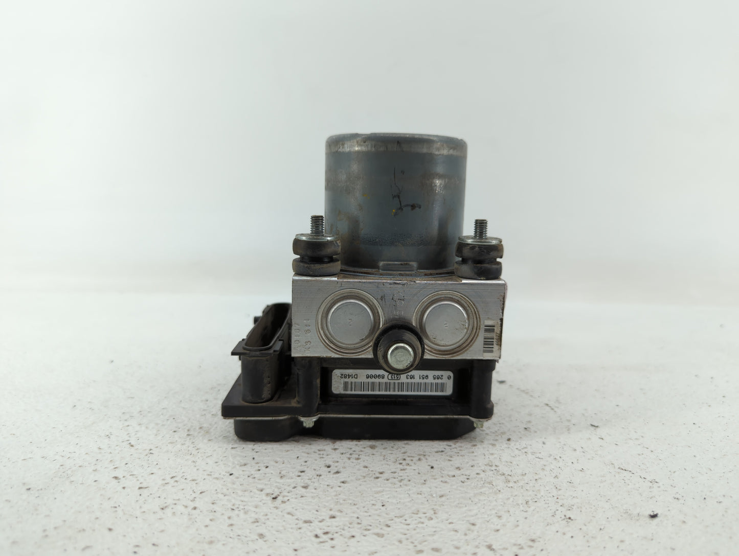 2009-2010 Infiniti G37 ABS Pump Control Module Replacement P/N:47660 1ND0C 47660 1NG0A Fits Fits 2009 2010 OEM Used Auto Par