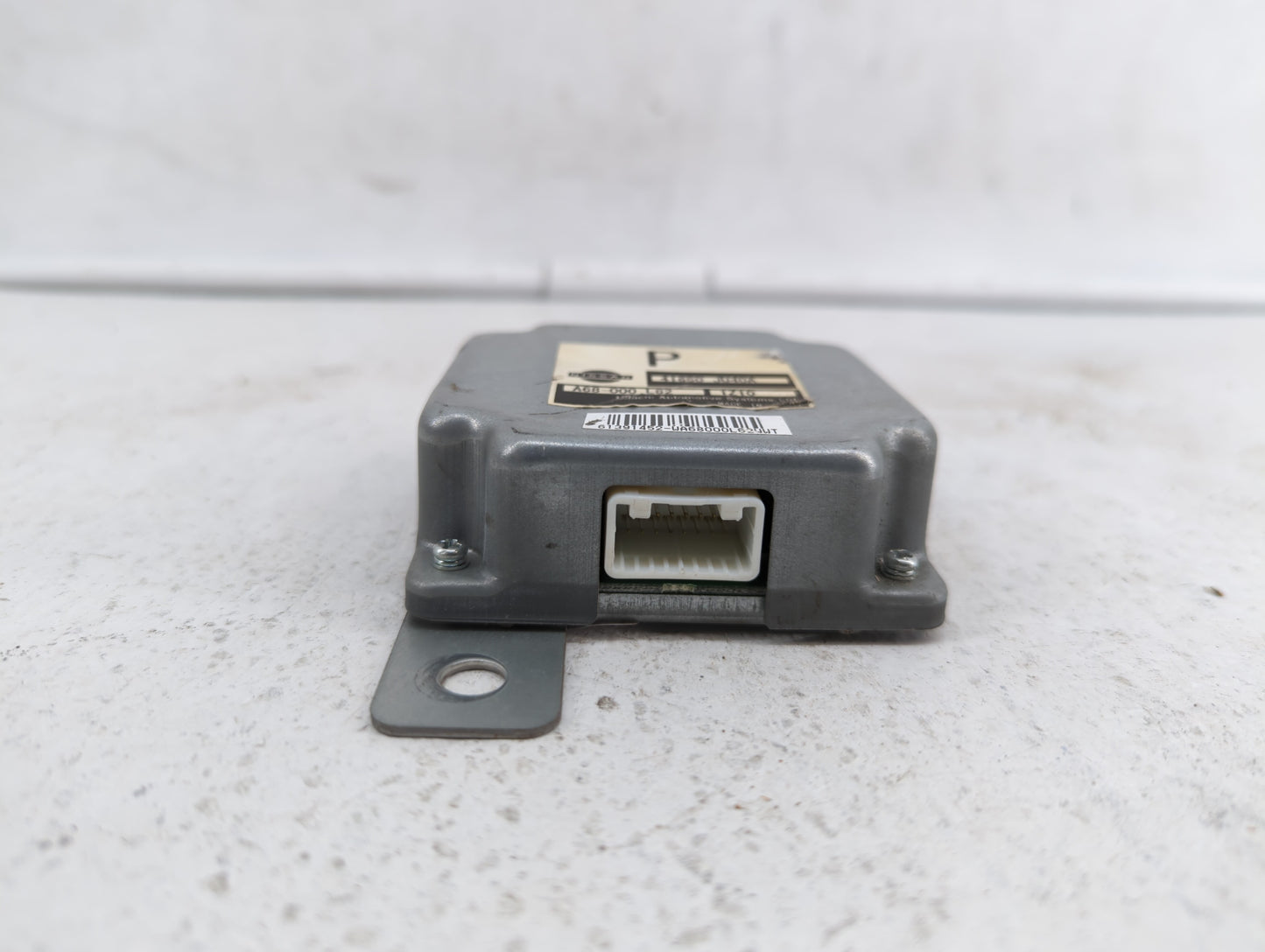 2009-2013 Infiniti G37 Chassis Control Module Ccm Bcm Body Control - Oemusedautoparts1.com