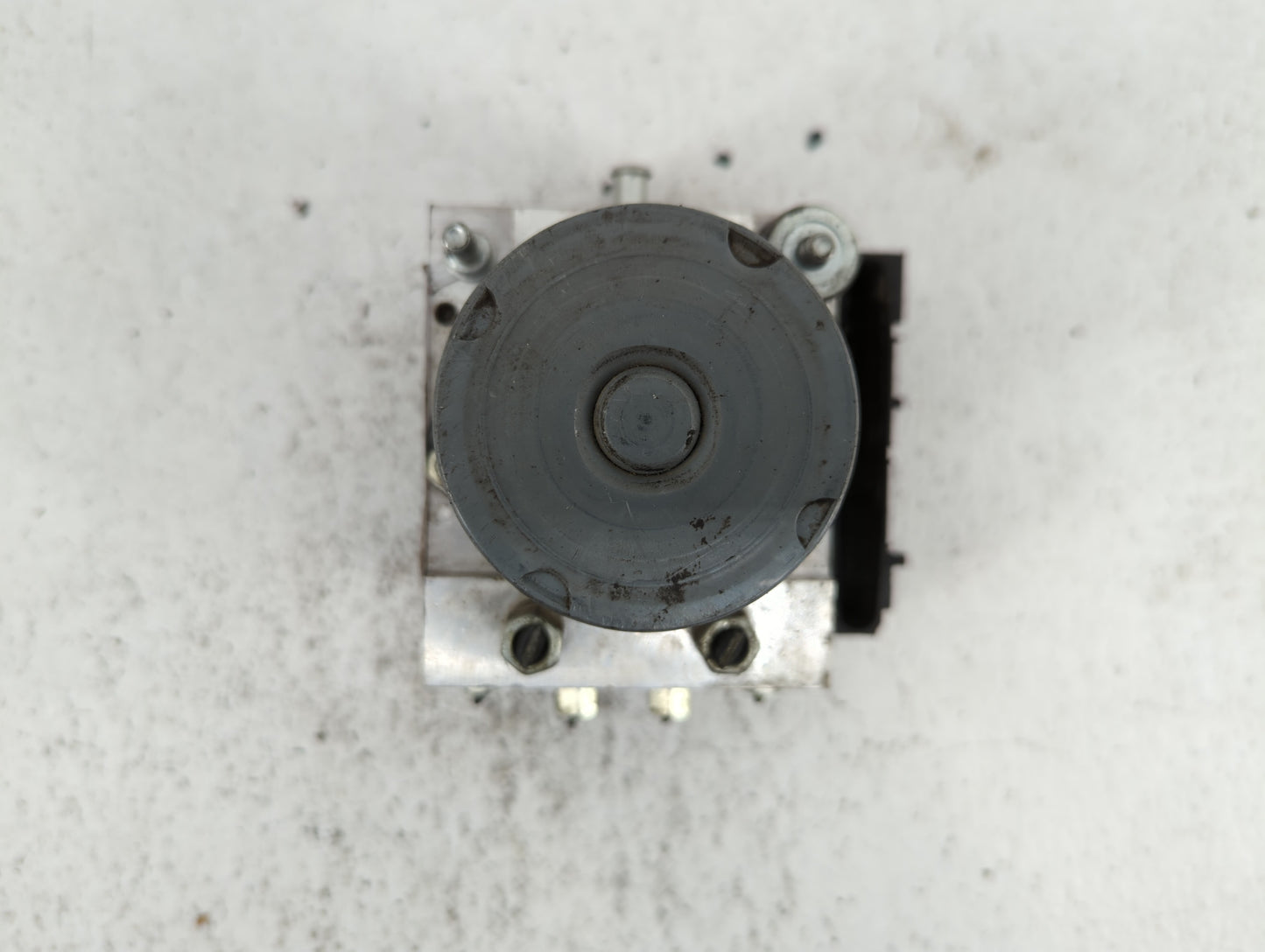 2009-2010 Infiniti G37 ABS Pump Control Module Replacement P/N:47660 1ND0C 47660 1NG0A Fits Fits 2009 2010 OEM Used Auto Par