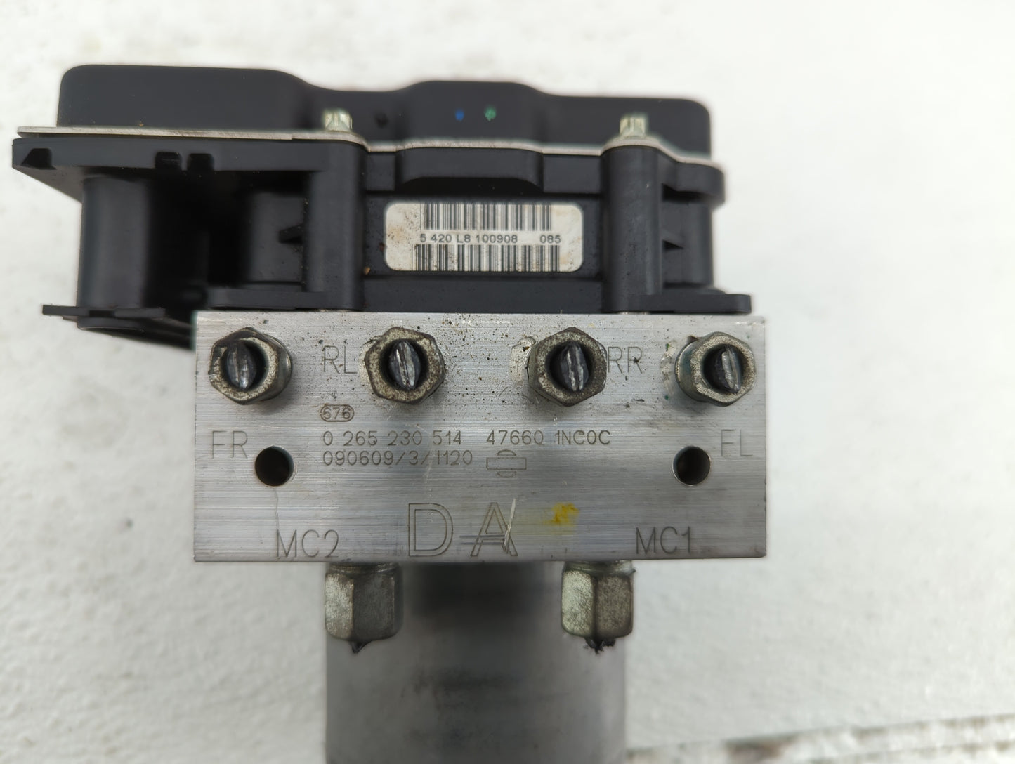 2009 Infiniti G37 ABS Pump Control Module Replacement P/N:0 265 951 152 Fits OEM Used Auto Parts - Oemusedautoparts1.com