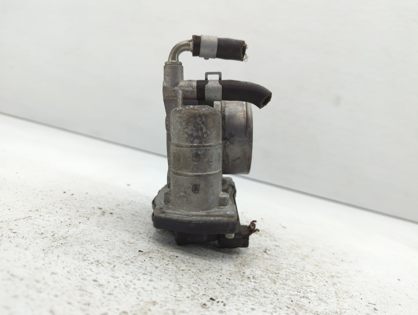 2008-2013 Infiniti G37 Throttle Body P/N:526-01K3X07 Fits OEM Used Auto Parts - Oemusedautoparts1.com