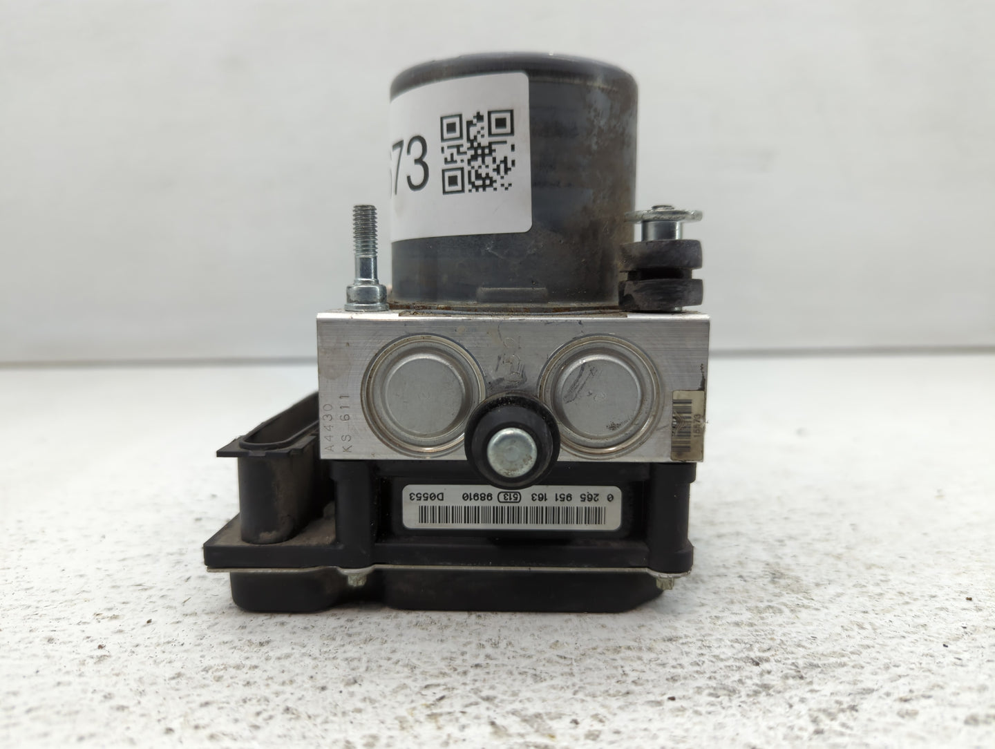 2009-2010 Infiniti G37 ABS Pump Control Module Replacement P/N:47660 1ND0C 47660 1NG0A Fits Fits 2009 2010 OEM Used Auto Par