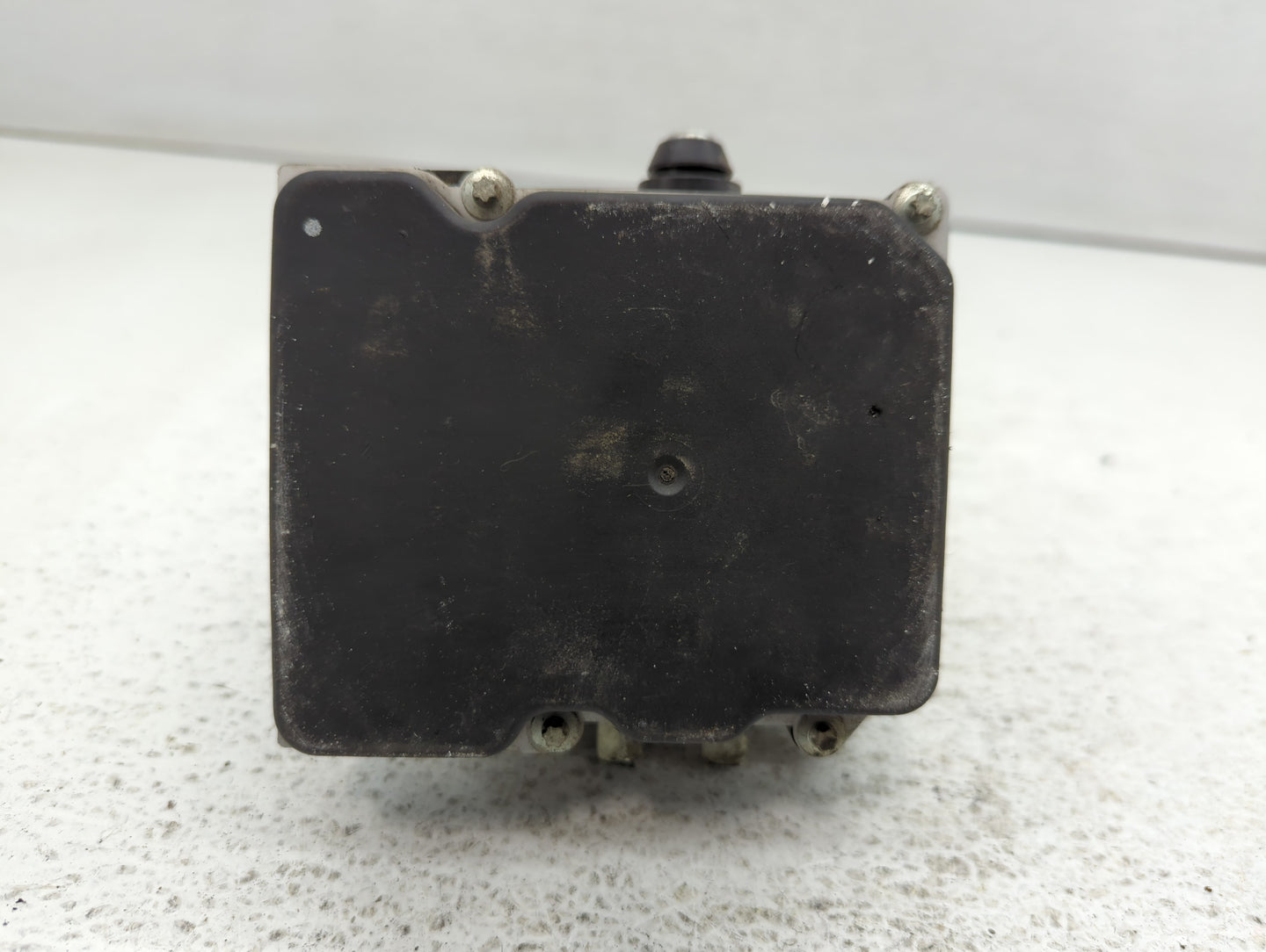 2009-2010 Infiniti G37 ABS Pump Control Module Replacement P/N:47660 1ND0C 47660 1NG0A Fits Fits 2009 2010 OEM Used Auto Par