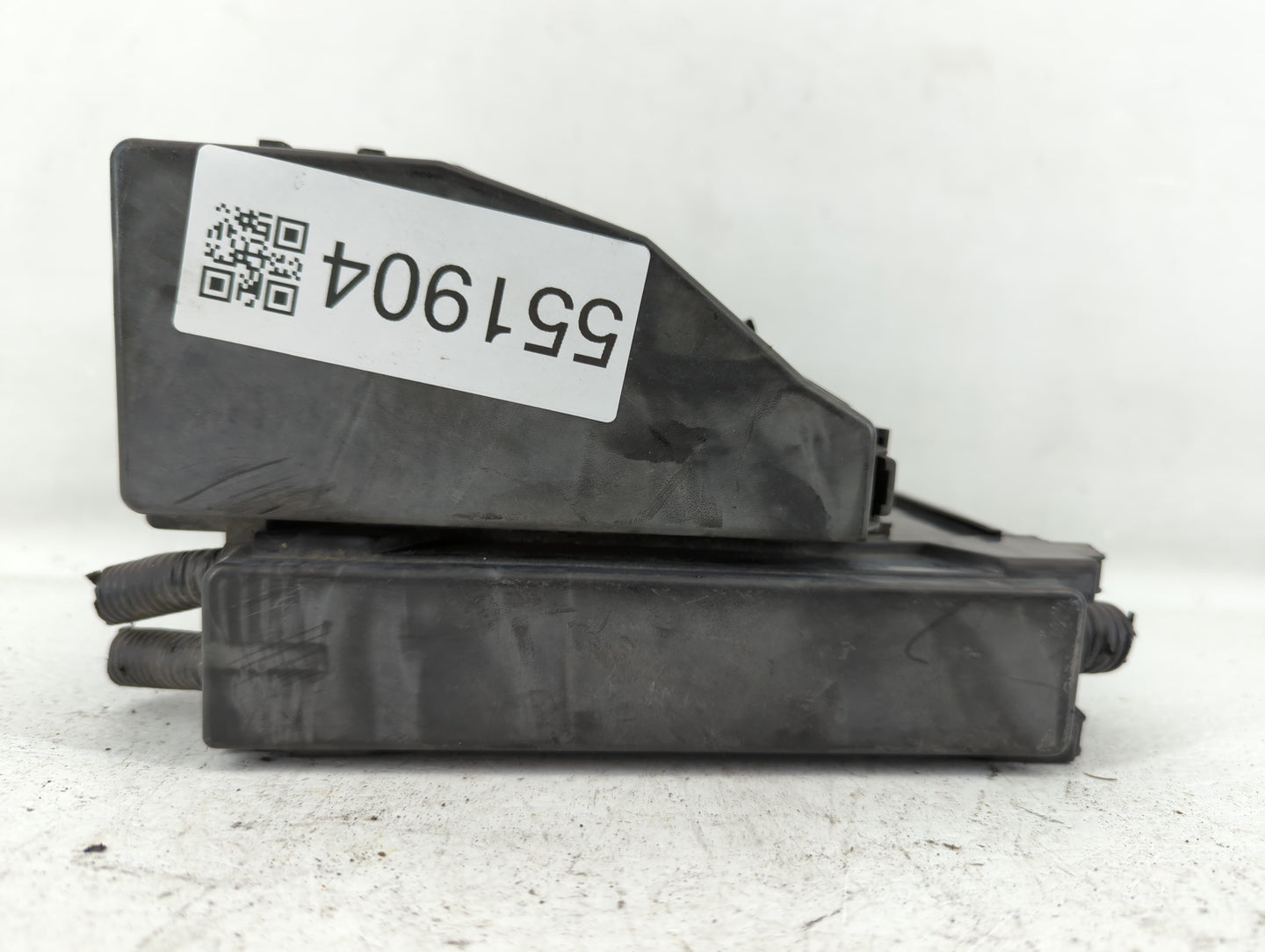 2009 Infiniti G37 Fusebox Fuse Box Panel Relay Module P/N:7254-5763-30 Fits OEM Used Auto Parts - Oemusedautoparts1.com