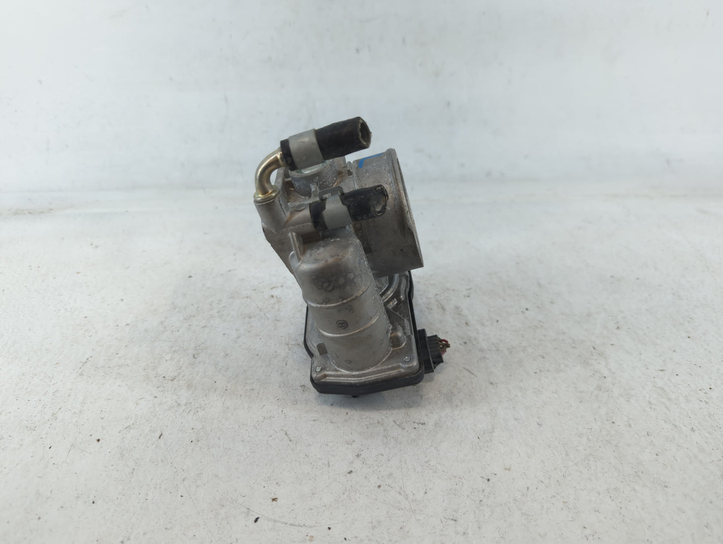 2008-2013 Infiniti G37 Throttle Body P/N:9820H RME60-10 Fits OEM Used Auto Parts - Oemusedautoparts1.com