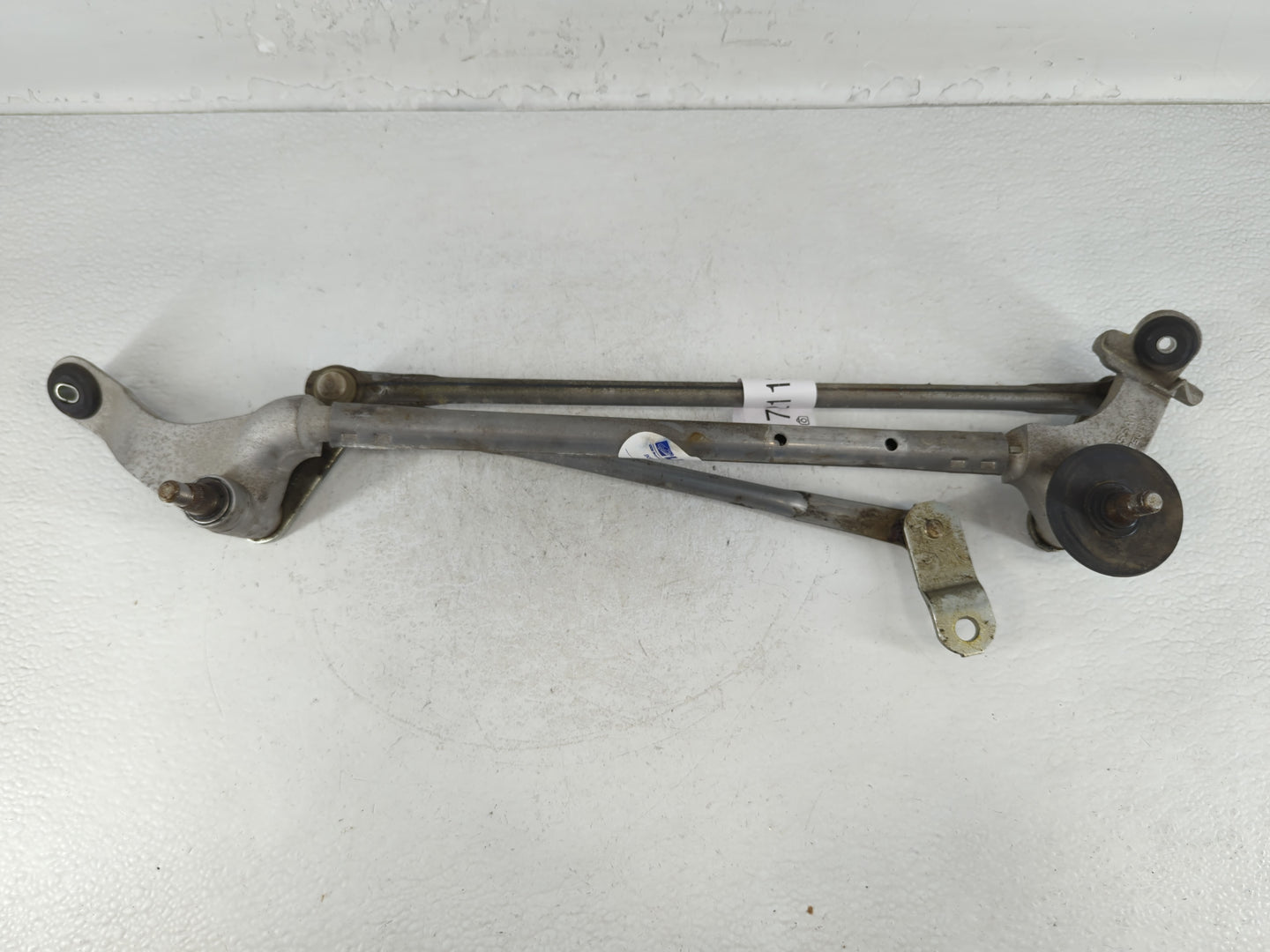 2009 Infiniti G37 Front Windshield Wiper Transmission Linkage Oem - Oemusedautoparts1.com
