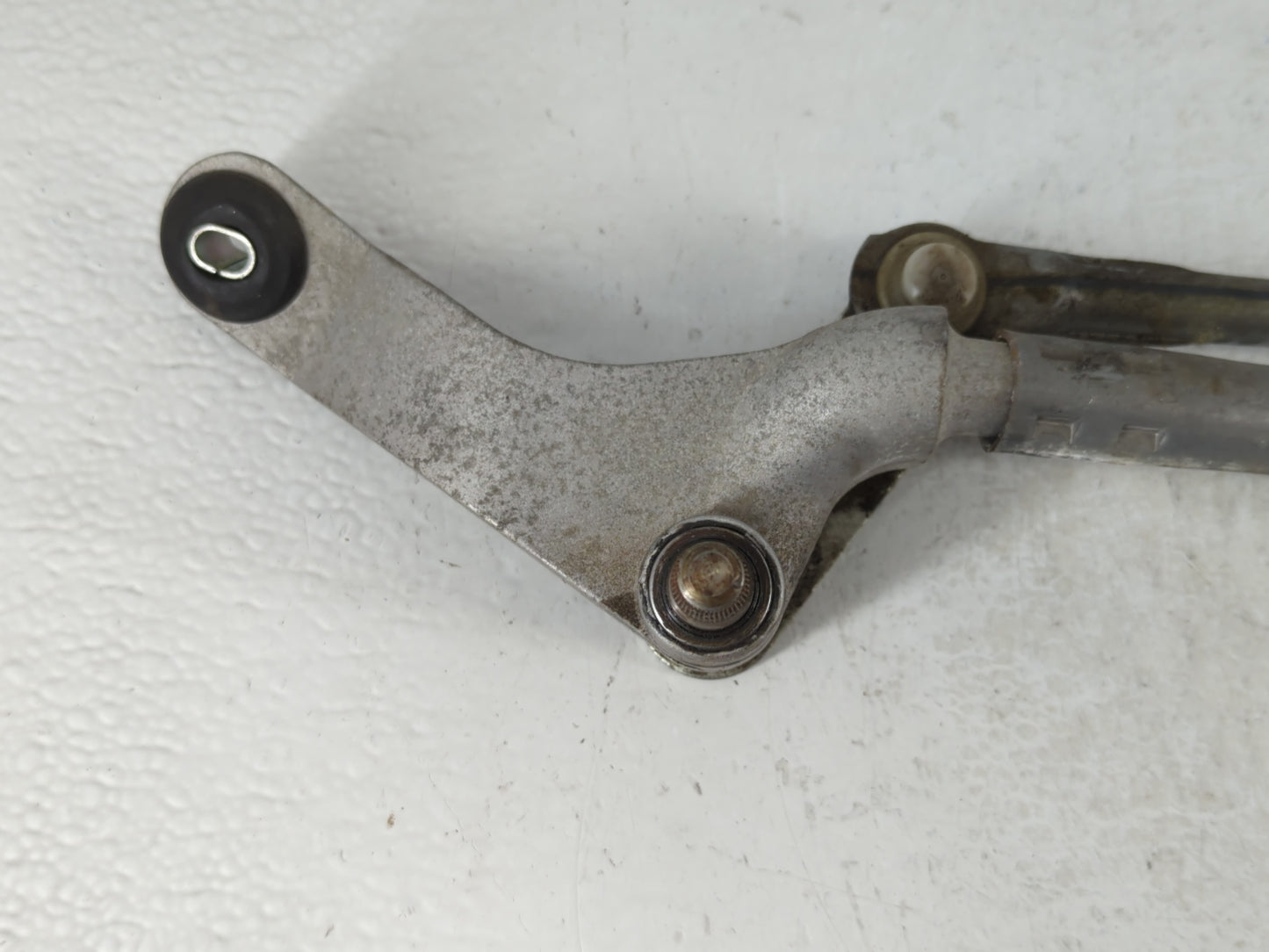 2009 Infiniti G37 Front Windshield Wiper Transmission Linkage Oem - Oemusedautoparts1.com