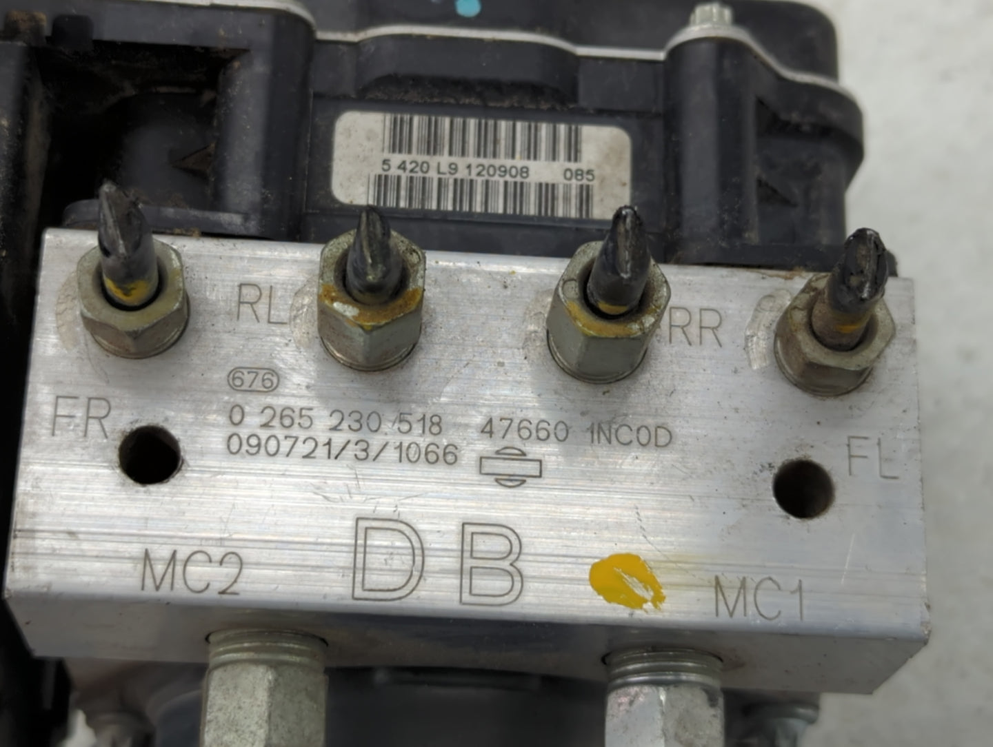 2009 Infiniti G37 ABS Pump Control Module Replacement P/N:27660 1NC0D 0 265 230 518 Fits OEM Used Auto Parts - Oemusedautopa