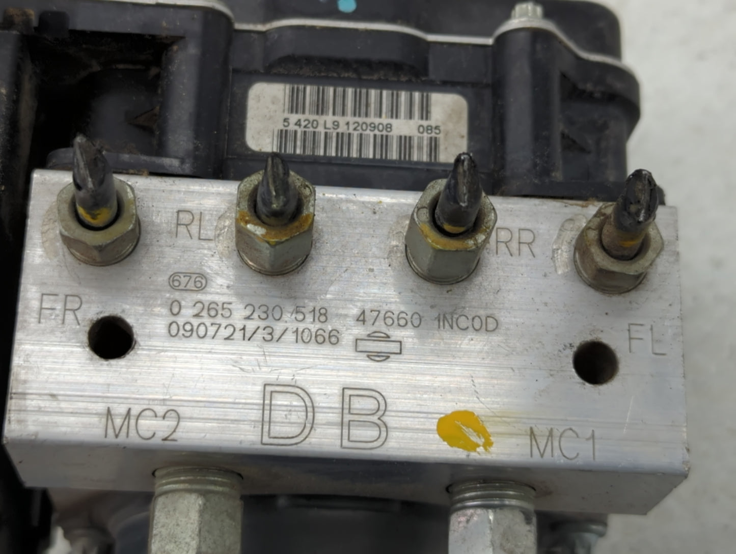 2009 Infiniti G37 ABS Pump Control Module Replacement P/N:27660 1NC0D 0 265 230 518 Fits OEM Used Auto Parts - Oemusedautopa