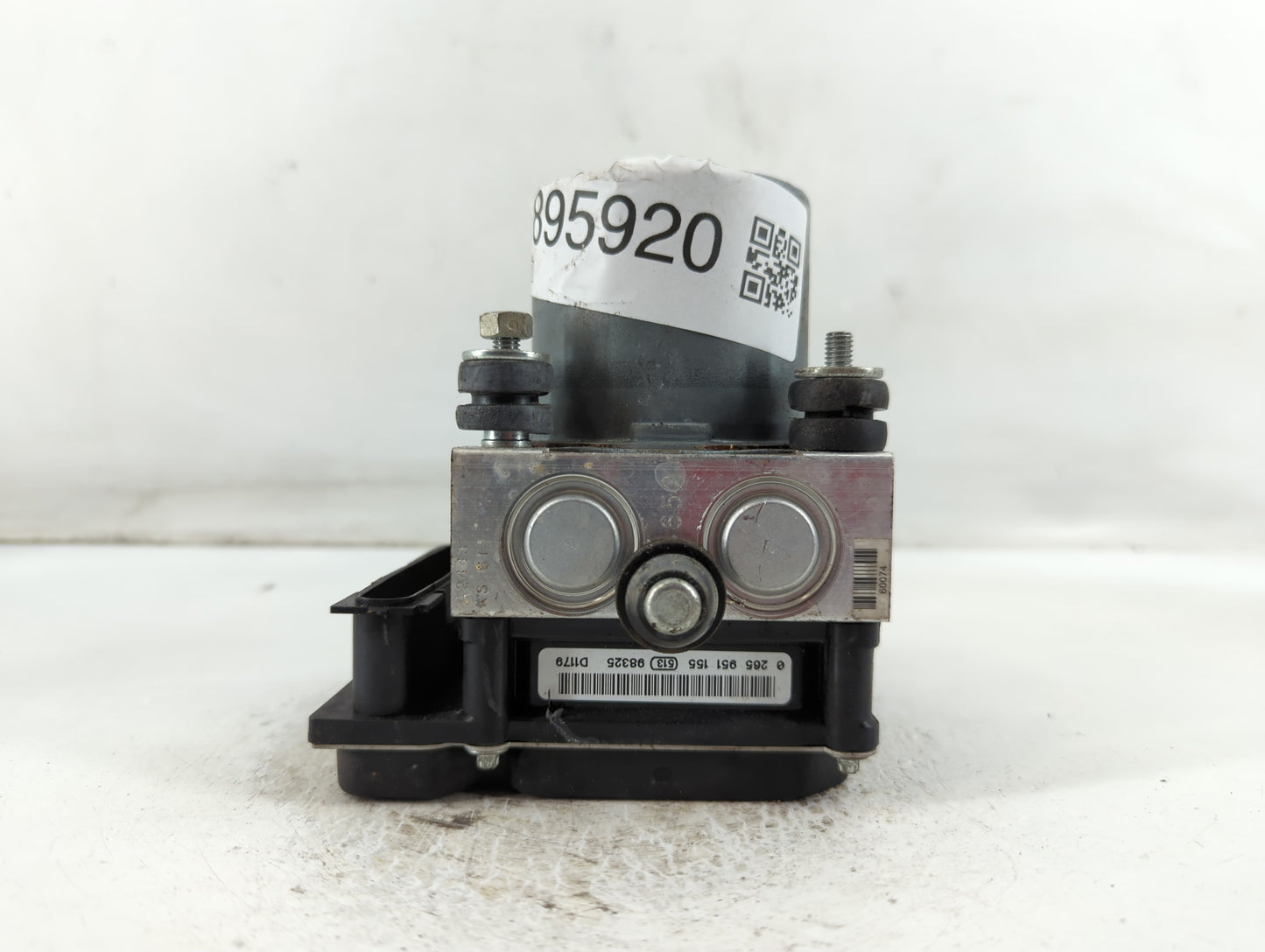 2009 Infiniti G37 ABS Pump Control Module Replacement P/N:47660 1NC0E 0 265 230 540 Fits OEM Used Auto Parts - Oemusedautopa