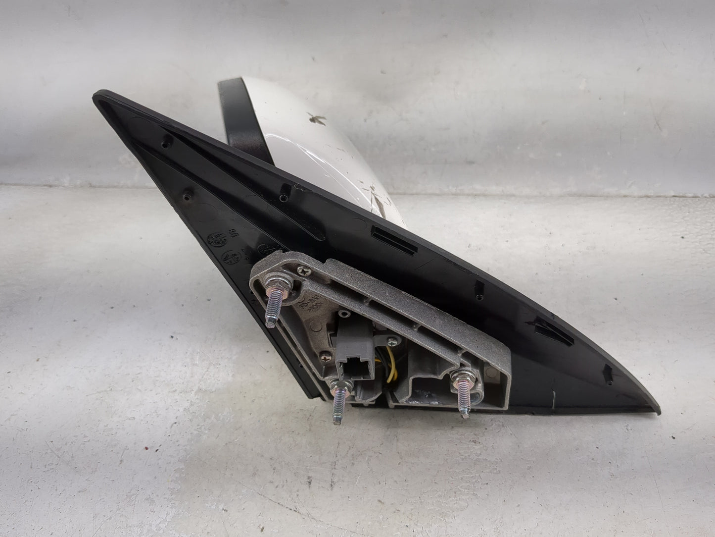 2009 Infiniti I30 Driver Side View Mirror - Left Door Mirror OEM Used - Oemusedautoparts1.com