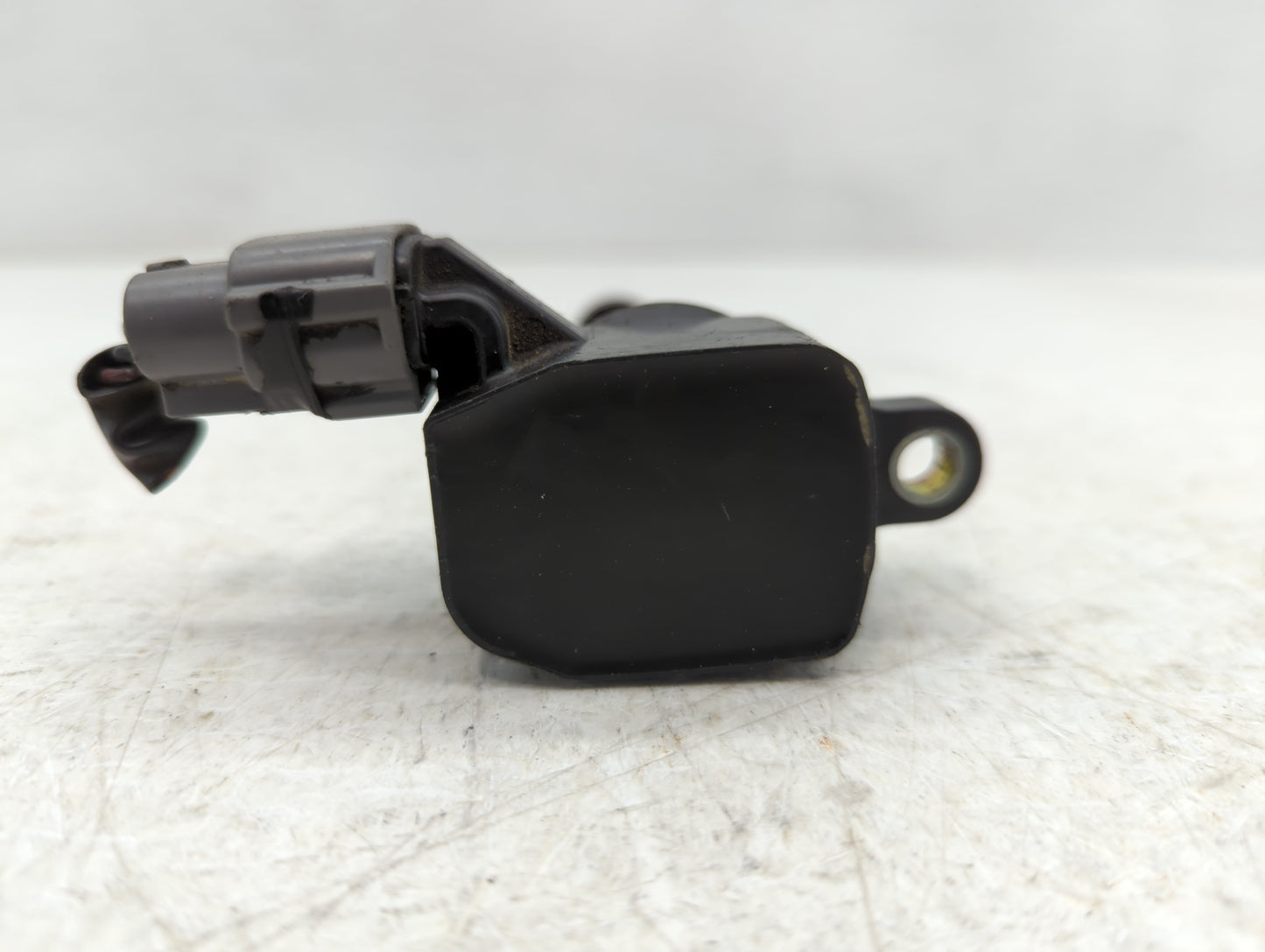 2009-2010 Infiniti M35 Ignition Coil Igniter Pack - Oemusedautoparts1.com